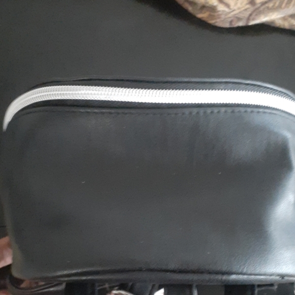 Backpack - Picture 3 of 6